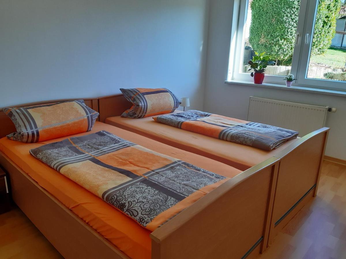 Thueringer Zimmer Suhl Esterno foto