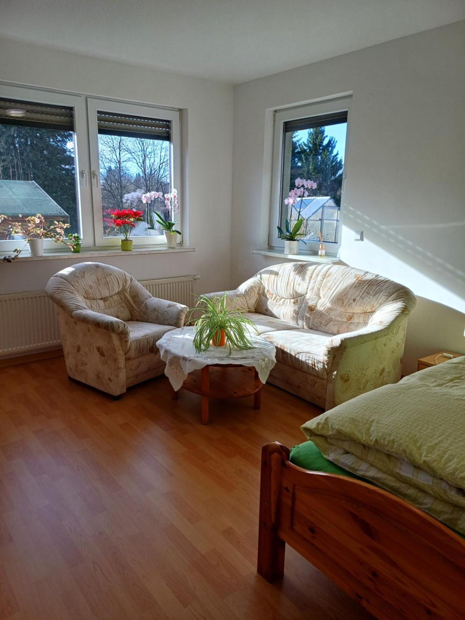 Thueringer Zimmer Suhl Esterno foto