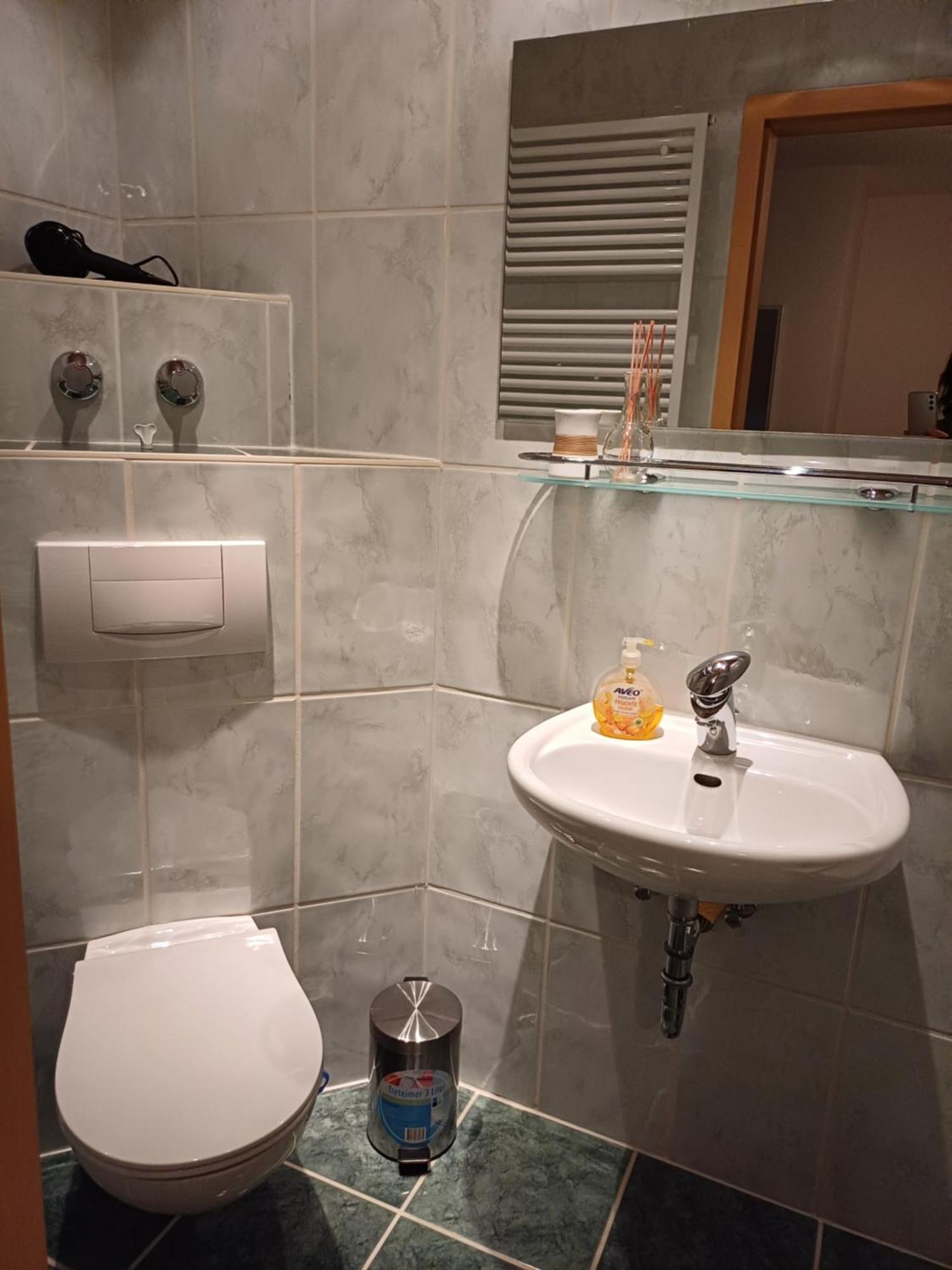 Thueringer Zimmer Suhl Esterno foto