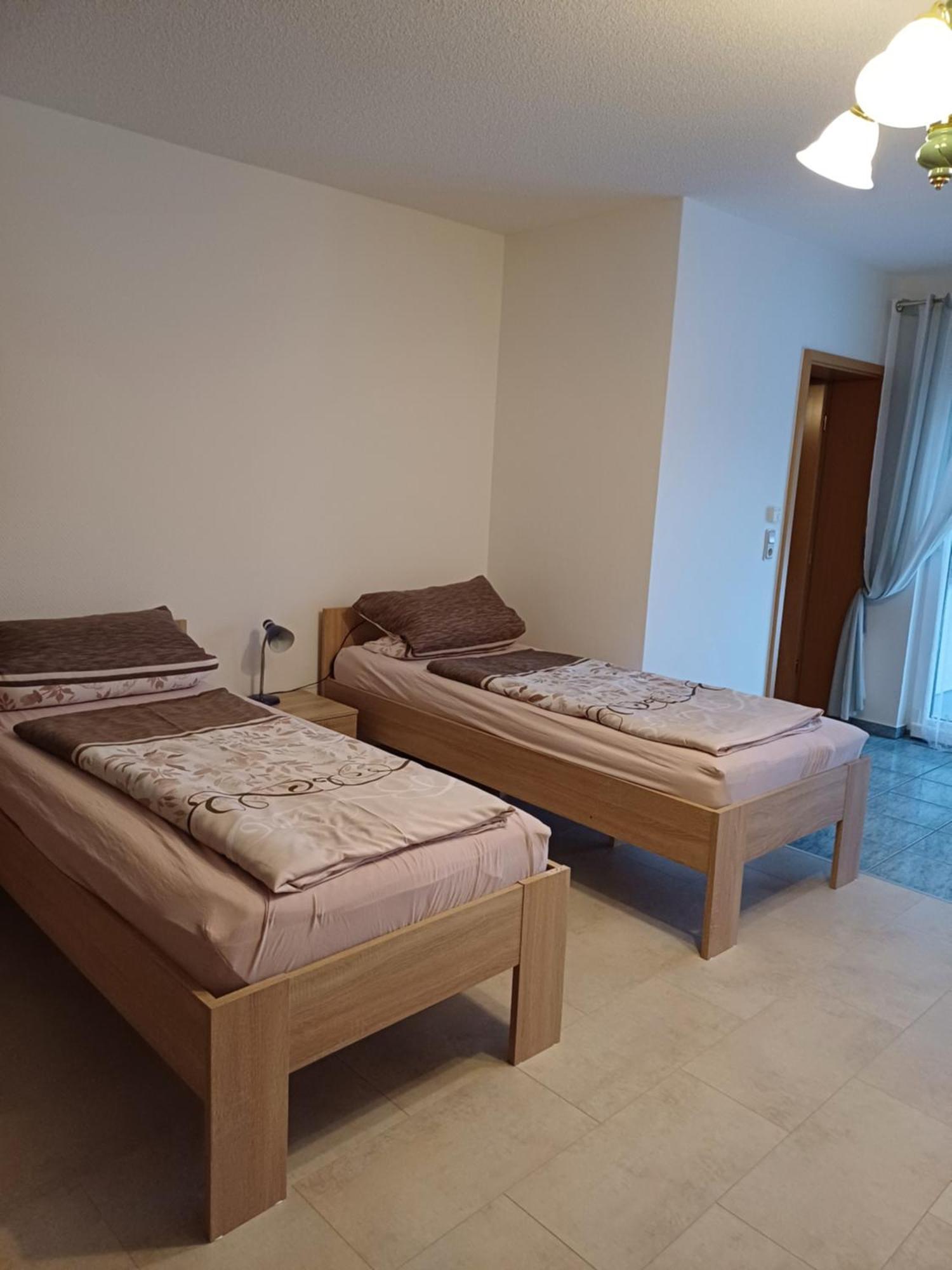 Thueringer Zimmer Suhl Esterno foto